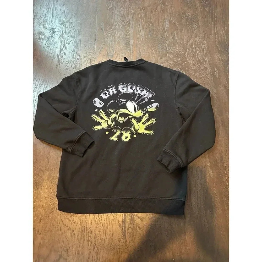 Disney H&M black crew neck sweatshirt Mickey Mouse size medium b42
